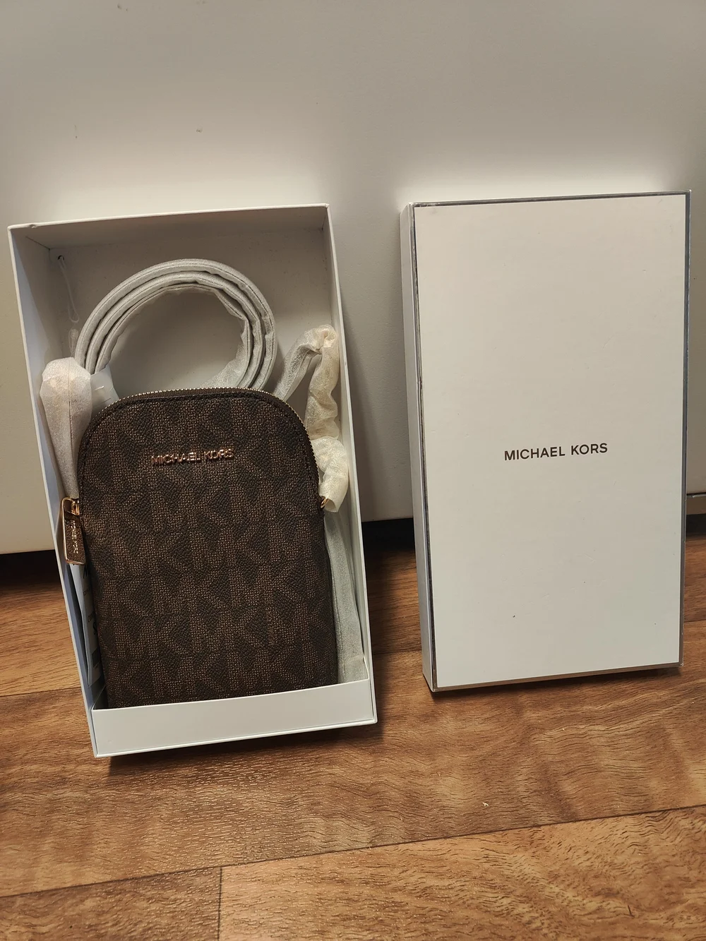 ( Brand New )Michael Kors Brown MK Logo Crossbody Bag With Box